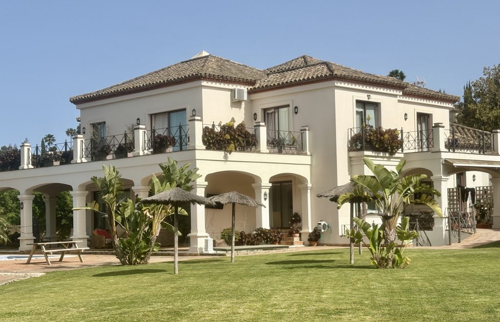 Luxury  5 Bed family villa  for sale – Sotogrande