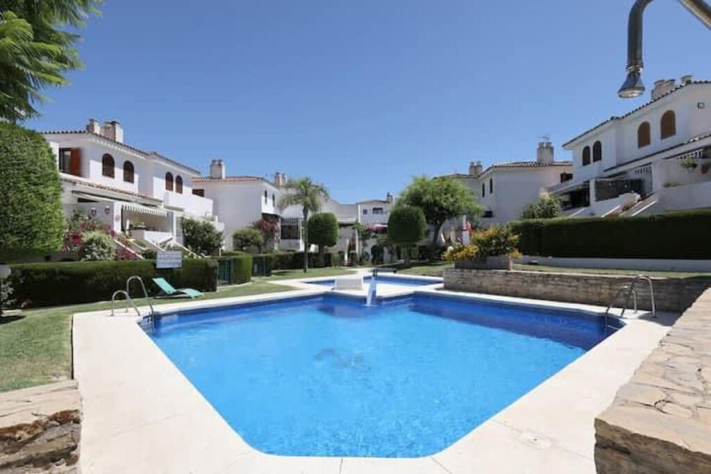 Estepona -Town House – For Sale